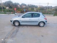 Usado Peugeot 206 70 CV (51 kW) 2003 Azul Berlina