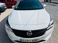 Usado Opel Astra Business 110 CV (80 kW) 2018 Blanco Familiar
