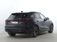 Usado Audi Q6 e-tron Performance 225 kW (306 CV) 2025 Gris SUV