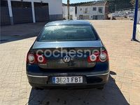 Usado VW Passat Highline 140 CV (102 kW) 2006 Negro Berlina
