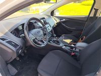 Usado Ford Focus Trend 125 CV (91 kW) 2017 Blanco Berlina