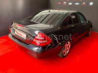 Usado Mercedes E220 Elegance 143 CV (105 kW) 2002 Negro Berlina