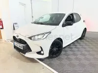 Usado Toyota Yaris Hybrid Active 116 CV (85 kW) 2024 Blanco Berlina