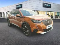 Usado Peugeot 2008 Allure 110 CV (80 kW) 2021 Naranja SUV