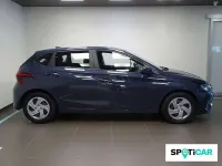 Usado Hyundai i20 84 CV (61 kW) 2023 Gris Utilitario