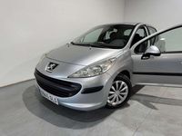 Usado Peugeot 207 Active 70 CV (51 kW) 2009 Plateado Utilitario