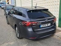 Usado Toyota Avensis Executive 150 CV (110 kW) 2016 Marrón Berlina