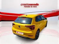 Usado VW Polo Life 95 CV (69 kW) 2022 Amarillo Utilitario