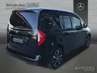 Käytetty Mercedes T180 Progressive 85 HP (62 kW) 2025 Musta Tila-auto