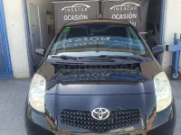 Usado Toyota Yaris Sol 87 CV (63 kW) 2009 Negro Utilitario