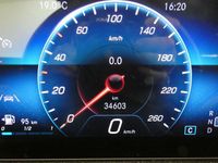 Usado Mercedes A180 116 CV (85 kW) 2022 Negro Berlina