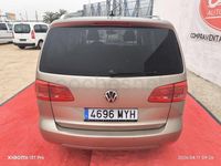 Usado VW Touran Advance 140 CV (102 kW) 2013 Beige Monovolumen