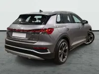 Usado Audi Q4 e-tron S-Line 210 kW (286 HP) 2025 Cinzento SUV