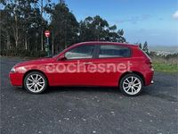Usado Alfa Romeo 147 Distinctive 105 CV (77 kW) 2004 Rojo Utilitario