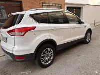 Usado Ford Kuga Titanium 140 CV (102 kW) 2015 Blanco SUV