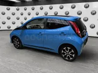 Usado Toyota Aygo X-clusiv 72 CV (52 kW) 2018 Azul Utilitario