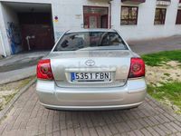 Usado Toyota Avensis Executive 150 CV (110 kW) 2006 Gris / plata Berlina