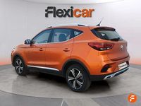 Käytetty MG ZS Comfort 106 HP (77 kW) 2022 Oranssi Sedan