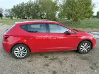 Begagnad Seat Leon Reference 105 HK (77 kW) 2013 Röd Sedan
