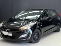 Usado Hyundai i30 100 CV (73 kW) 2012 Negro Berlina