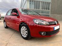 Usado VW Golf VII 105 CV (77 kW) 2012 Rojo Berlina