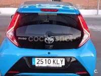 Usado Toyota Aygo X-wave 69 CV (50 kW) 2018 Azul Utilitario