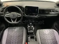 Usado VW T-Roc R-line 150 CV (110 kW) 2025 Gris / plata SUV