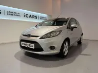 Usado Ford Fiesta Trend 90 CV (66 kW) 2010 Gris Utilitario