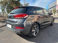Usado Hyundai i30 110 CV (80 kW) 2021 Gris / plata Berlina