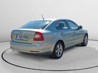 Usado Skoda Octavia 105 CV (77 kW) 2011 Azul Berlina