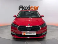 Usado Skoda Fabia Selection 116 CV (85 kW) 2025 Rojo Utilitario