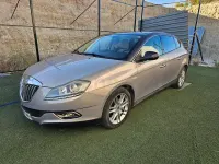 Usado Lancia Delta 120 CV (88 kW) 2010 Beige Utilitario
