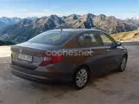 Usado Fiat Tipo Lounge 95 CV (69 kW) 2017 Marrón Berlina