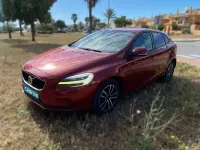 Usado Volvo V40 Momentum 120 CV (88 kW) 2017 Burdeos Utilitario