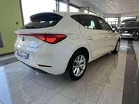 Usado Seat Leon Style 116 CV (85 kW) 2022 Blanco Utilitario