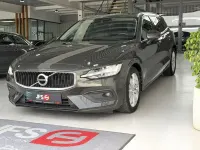 Usado Volvo V60 150 CV (110 kW) 2020 Gris / plata Familiar