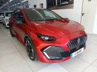 Nuevo Renault Clio V Techno 160 CV (117 kW) 2026 Rojo Berlina