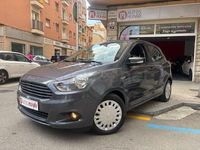 Usado Ford Ka Plus Ultimate 85 CV (62 kW) 2018 Gris / plata Utilitario