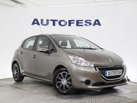 Usado Peugeot 208 Active 82 CV (60 kW) 2014 Plateado Utilitario