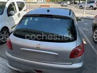 Usado Peugeot 206 70 CV (51 kW) 2005 Gris / plata Berlina