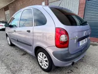 Usado Citroën Xsara Picasso 90 CV (66 kW) 2002 Gris / plata Monovolumen