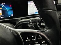 Usado Mercedes CLA180 122 CV (89 kW) 2019 Gris Berlina