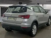 Usado Seat Arona Ecomotive 95 CV (69 kW) 2018 Gris / plata SUV