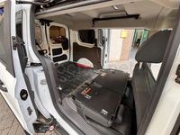 Usado Ford Grand Tourneo Connect Trend 120 CV (88 kW) 2022 Blanco Monovolumen