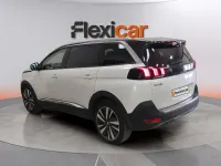 Usado Peugeot 5008 Allure 130 CV (95 kW) 2019 Blanco SUV