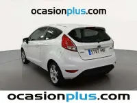 Usado Ford Fiesta Trend 101 CV (74 kW) 2014 Blanco Utilitario