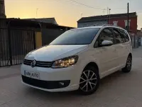 Usado VW Touran Edition 105 CV (77 kW) 2014 Blanco Monovolumen