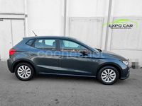 Usado Seat Ibiza Reference 80 CV (58 kW) 2018 Gris / plata Berlina