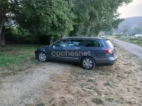 Usado VW Passat Highline 160 CV (117 kW) 2010 Negro Familiar