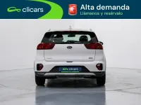 Usado Kia Niro 141 CV (103 kW) 2021 Blanco SUV